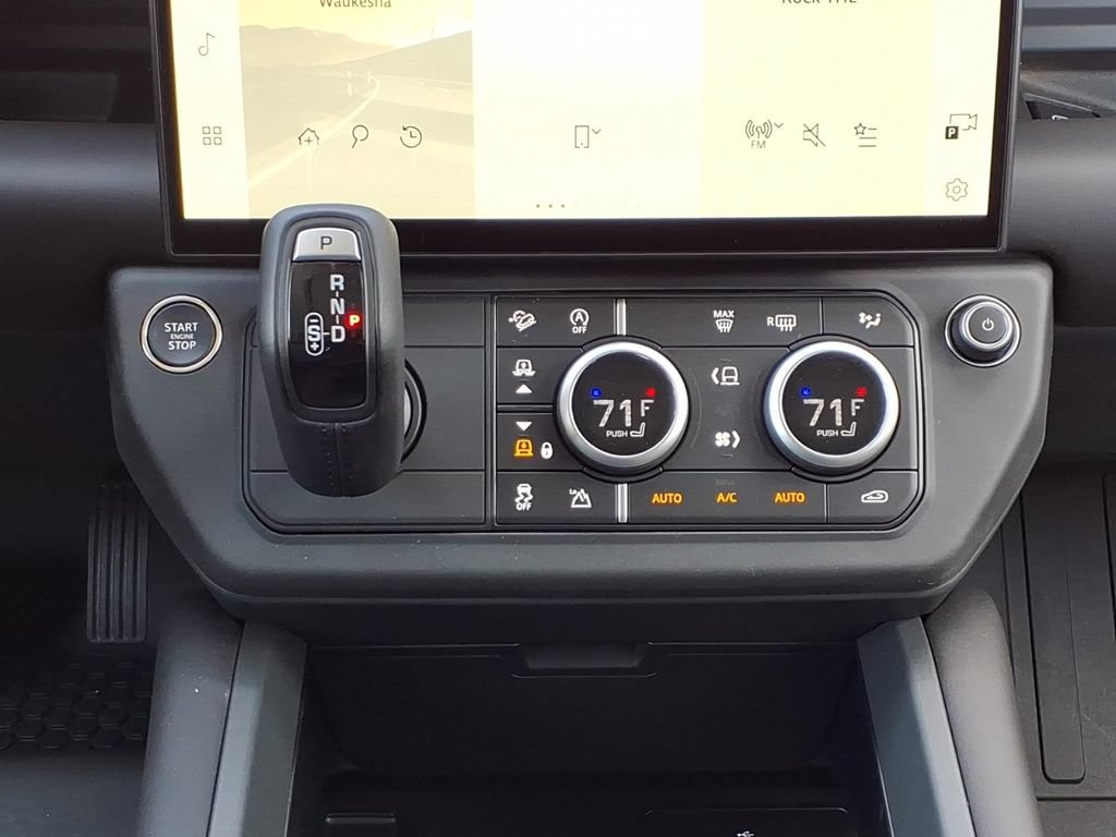 New 2026 Land Rover Defender 110 S AWD/4WD image 20
