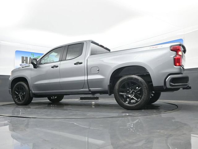 New 2026 Chevrolet Silverado 1500 Custom w/ LPO, Dark Essentials Package AWD/4WD image 17