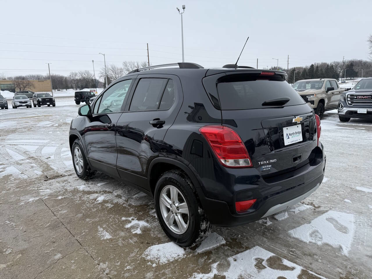 Used 2021 Chevrolet Trax LT w/ LT Convenience Package image 3