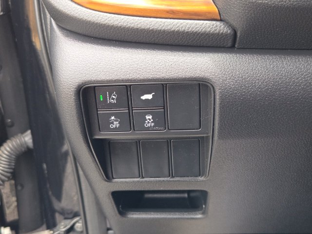 Used 2020 Honda CR-V Touring image 34