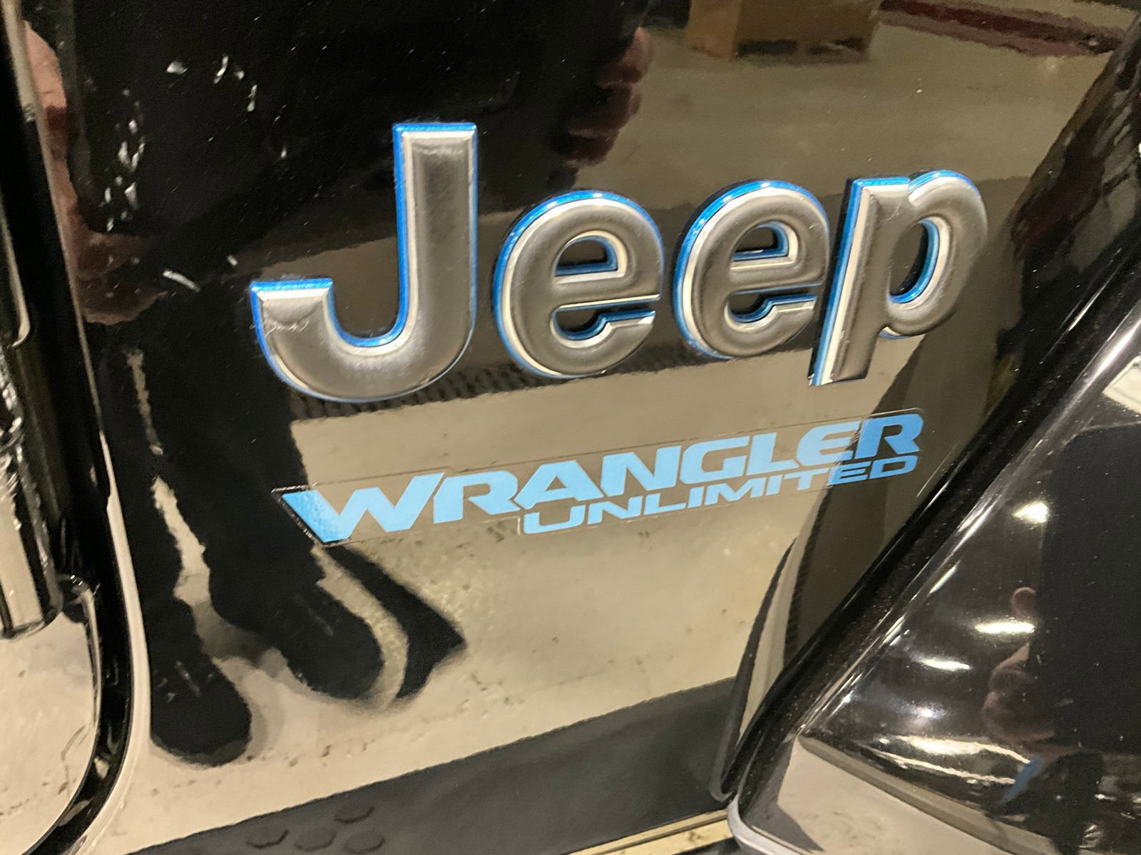 Used 2022 Jeep Wrangler Unlimited Sahara w/ Cold Weather Group AWD/4WD image 29