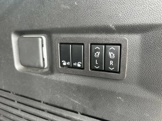 Used 2023 Chevrolet Tahoe RST w/ Luxury Package RWD image 22