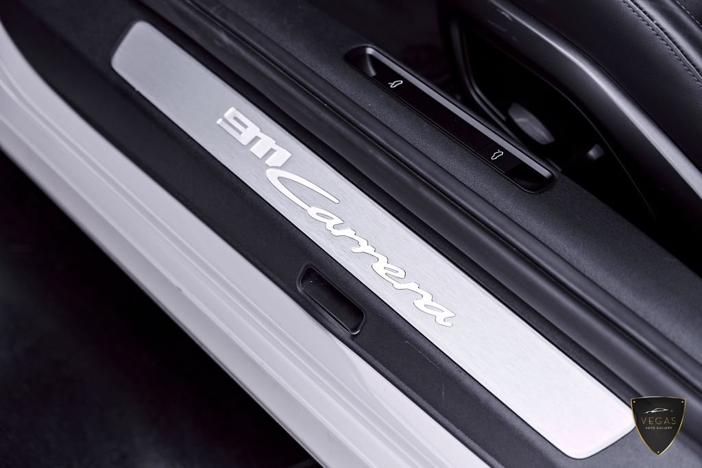 Used 2023 Porsche 911 Carrera RWD image 40
