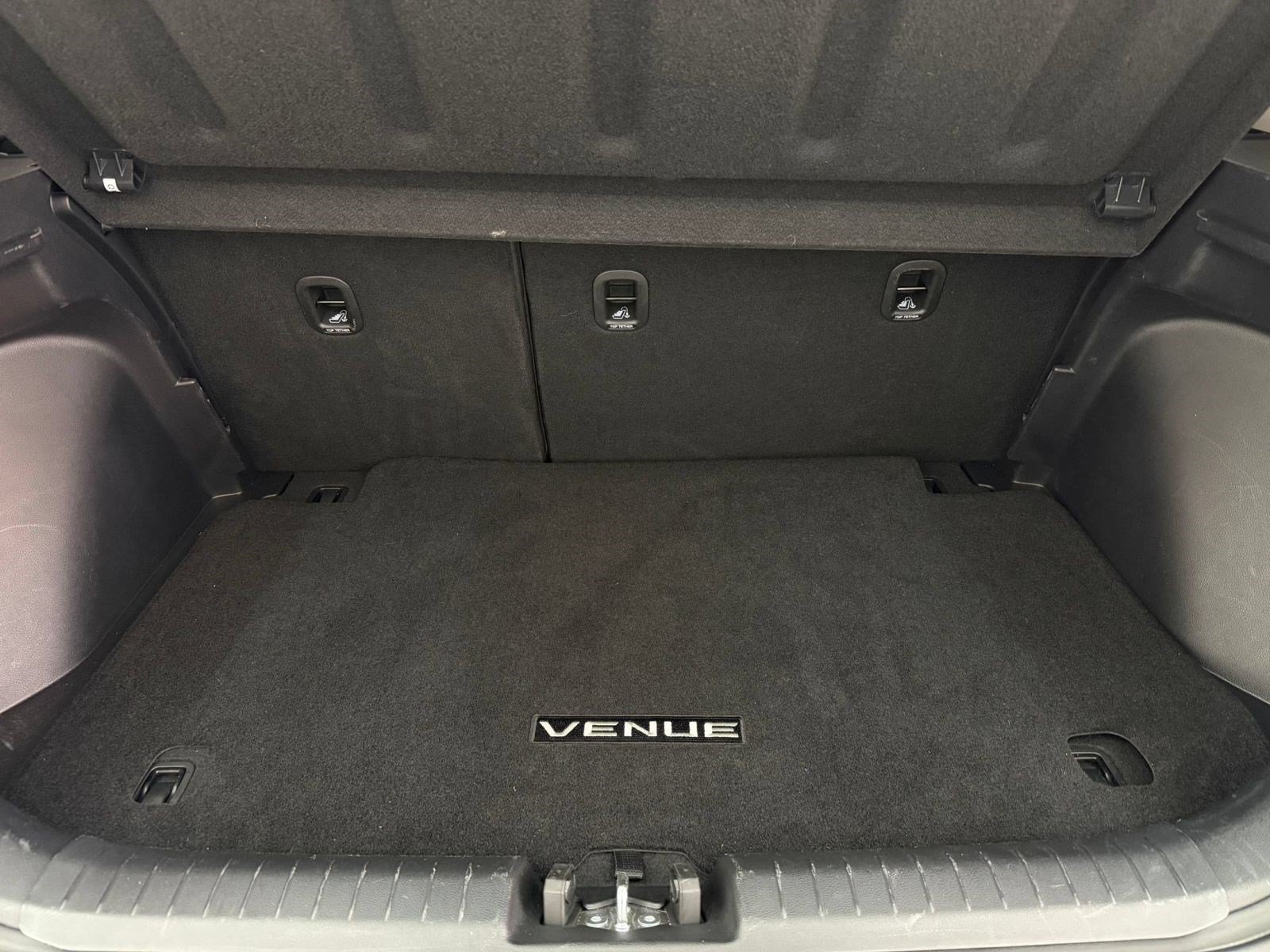 Used 2023 Hyundai Venue SEL FWD image 22