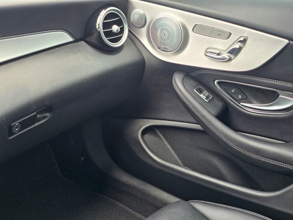 Used 2018 Mercedes-Benz C 300 Coupe w/ Premium Package image 33