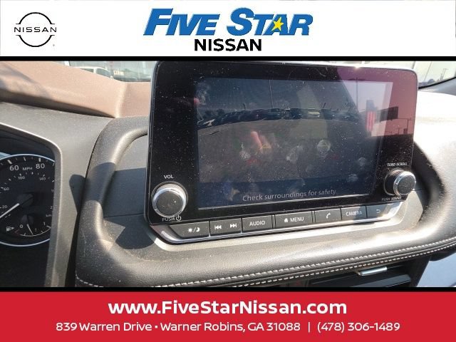 Used 2023 Nissan Rogue SV FWD image 16