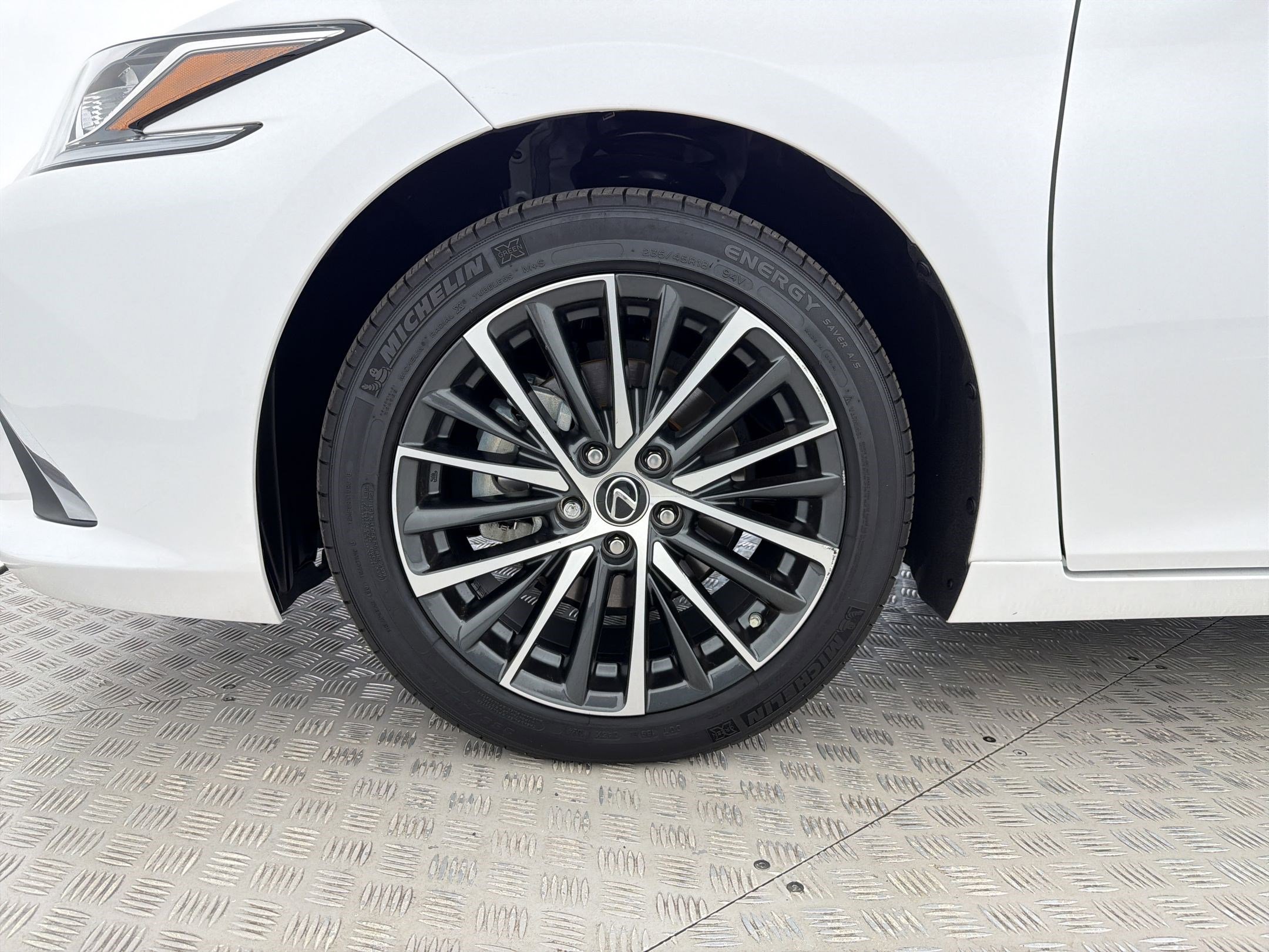 Certified 2024 Lexus ES 350 w/ Premium Package FWD image 12