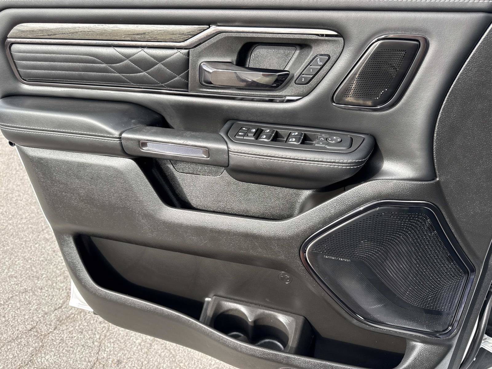 Used 2025 RAM 1500 Limited AWD/4WD image 17