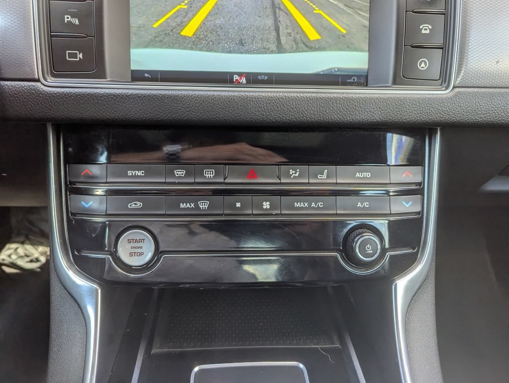 Used 2016 Jaguar XF R-Sport AWD/4WD image 26
