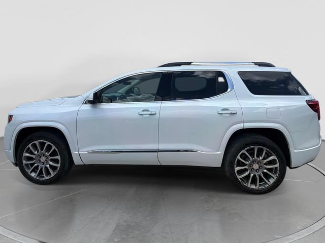 Used 2022 GMC Acadia Denali w/ Denali Technology Package AWD/4WD image 2