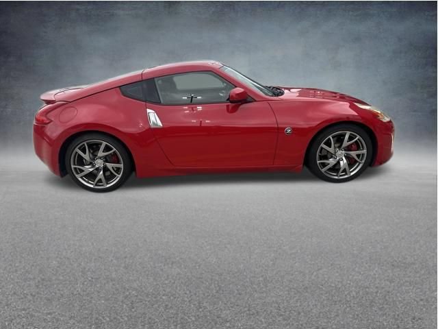 Used 2016 Nissan 370Z Coupe RWD image 8