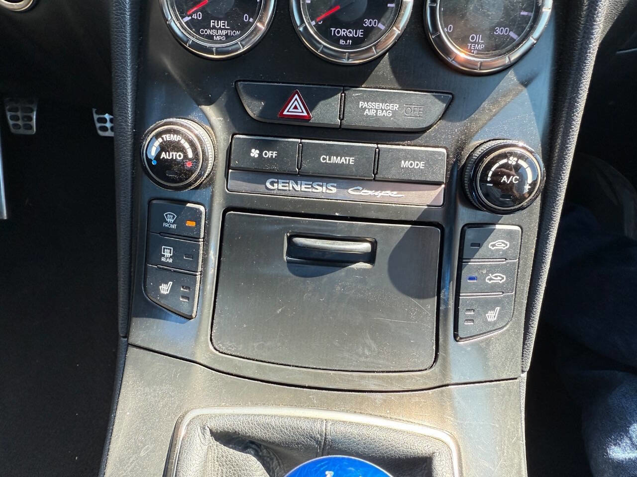 Used 2013 Hyundai Genesis 3.8 image 17