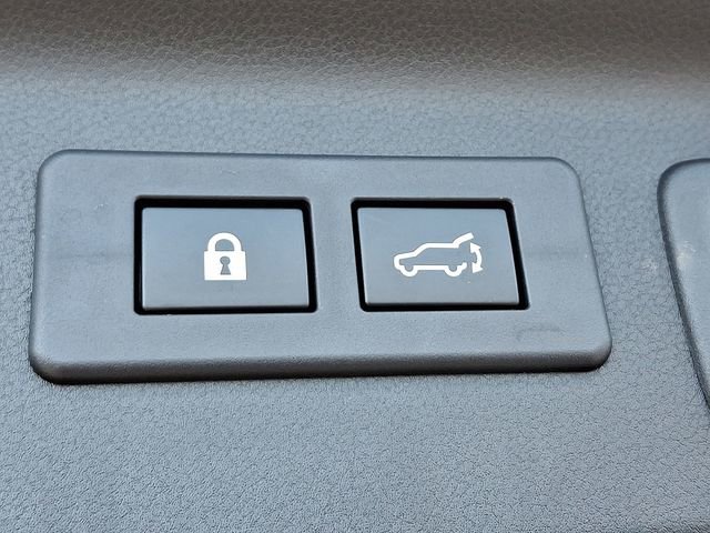 Certified 2025 Subaru Forester Premium image 30