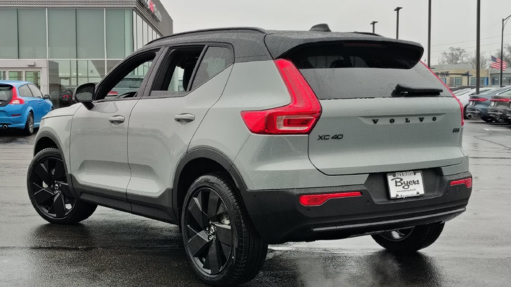 New 2026 Volvo XC40 B5 Ultra w/ Climate Package AWD/4WD image 4