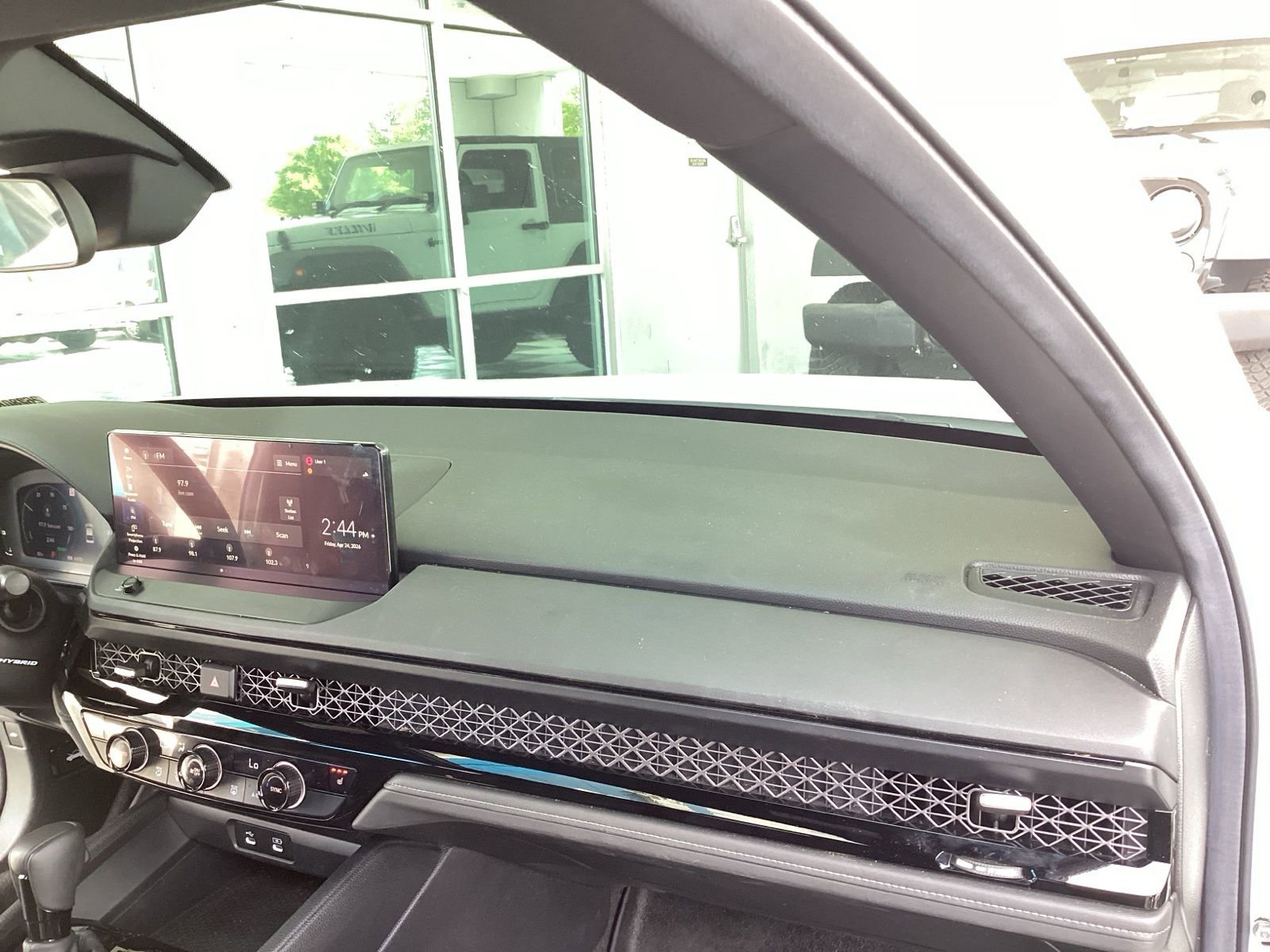 Used 2024 Honda Accord Sport image 17