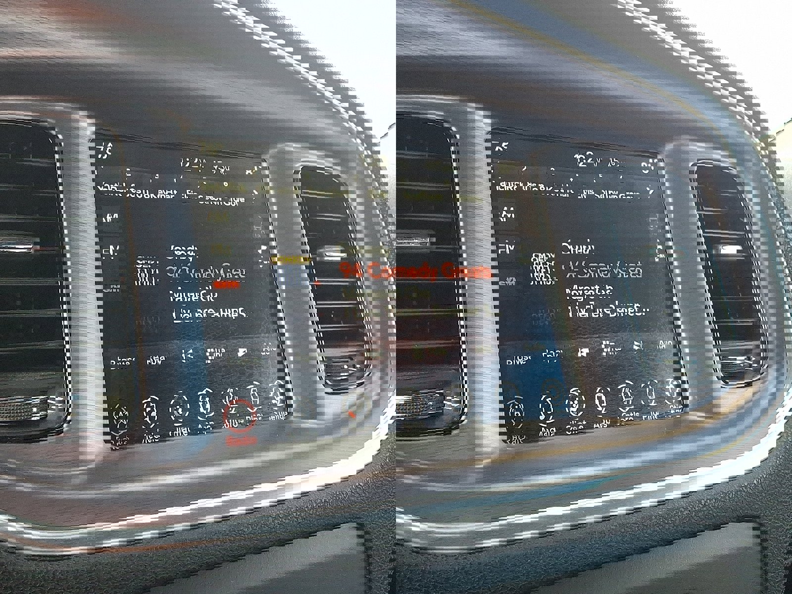 Used 2017 Dodge Charger SXT w/ Blacktop Package image 18