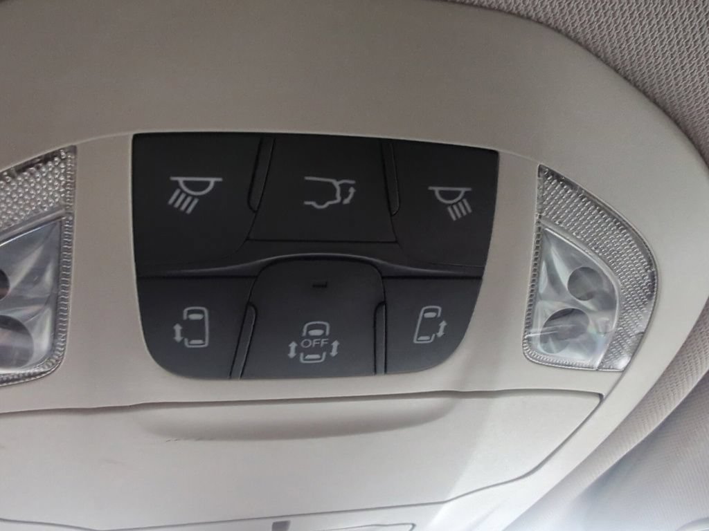 Used 2017 Chrysler Pacifica Touring Plus FWD image 22