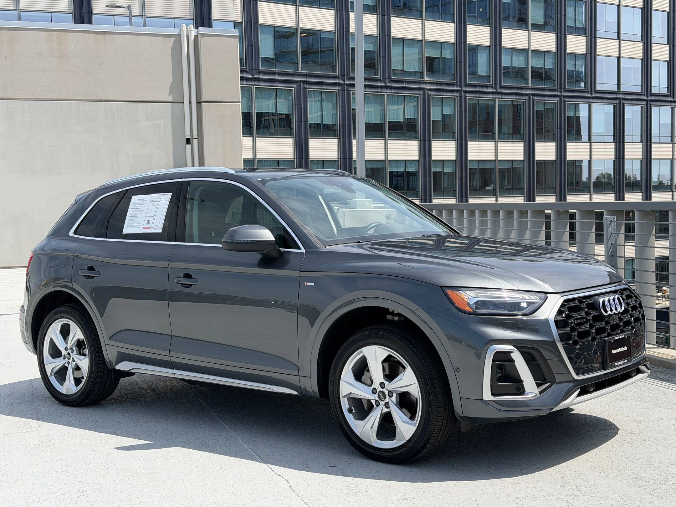 Used 2023 Audi Q5 2.0T Prestige w/ Prestige Package image 9