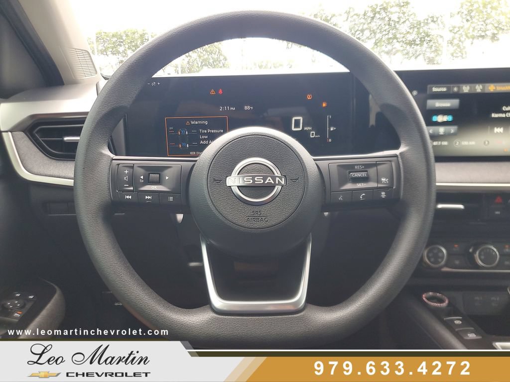 Used 2025 Nissan Kicks SV FWD image 16