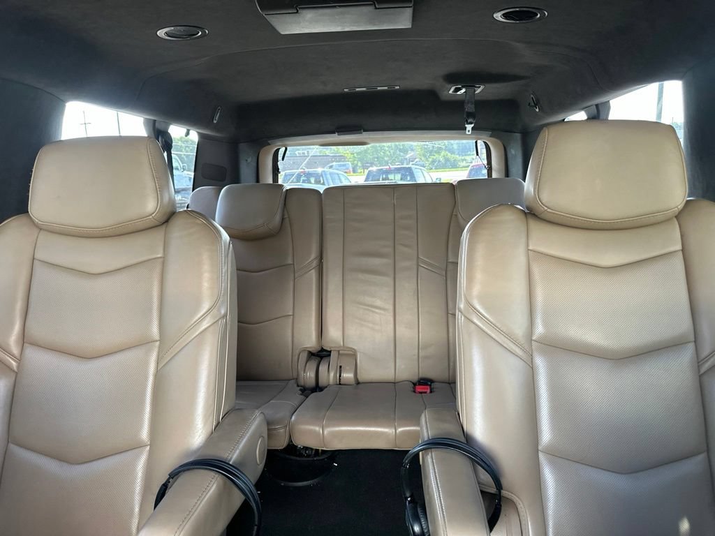 Used 2019 Cadillac Escalade ESV Platinum AWD/4WD image 10