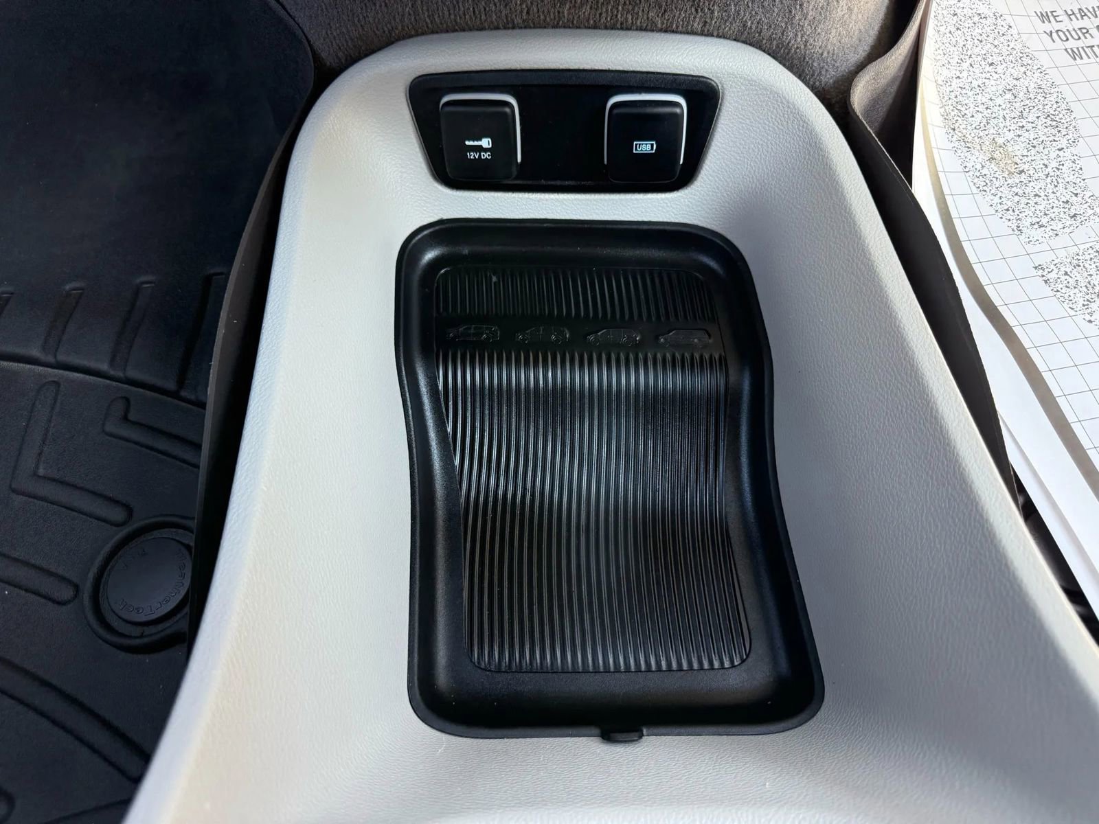 Used 2017 Chrysler Pacifica Touring-L image 25