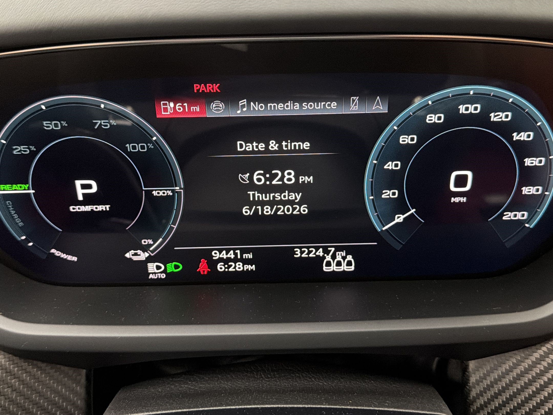 Used 2024 Audi RS e-tron GT w/ Carbon Performance Package AWD/4WD image 15