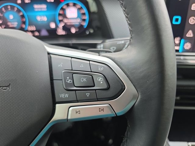 Used 2025 Volkswagen Atlas Cross Sport SEL Premium R-Line image 7