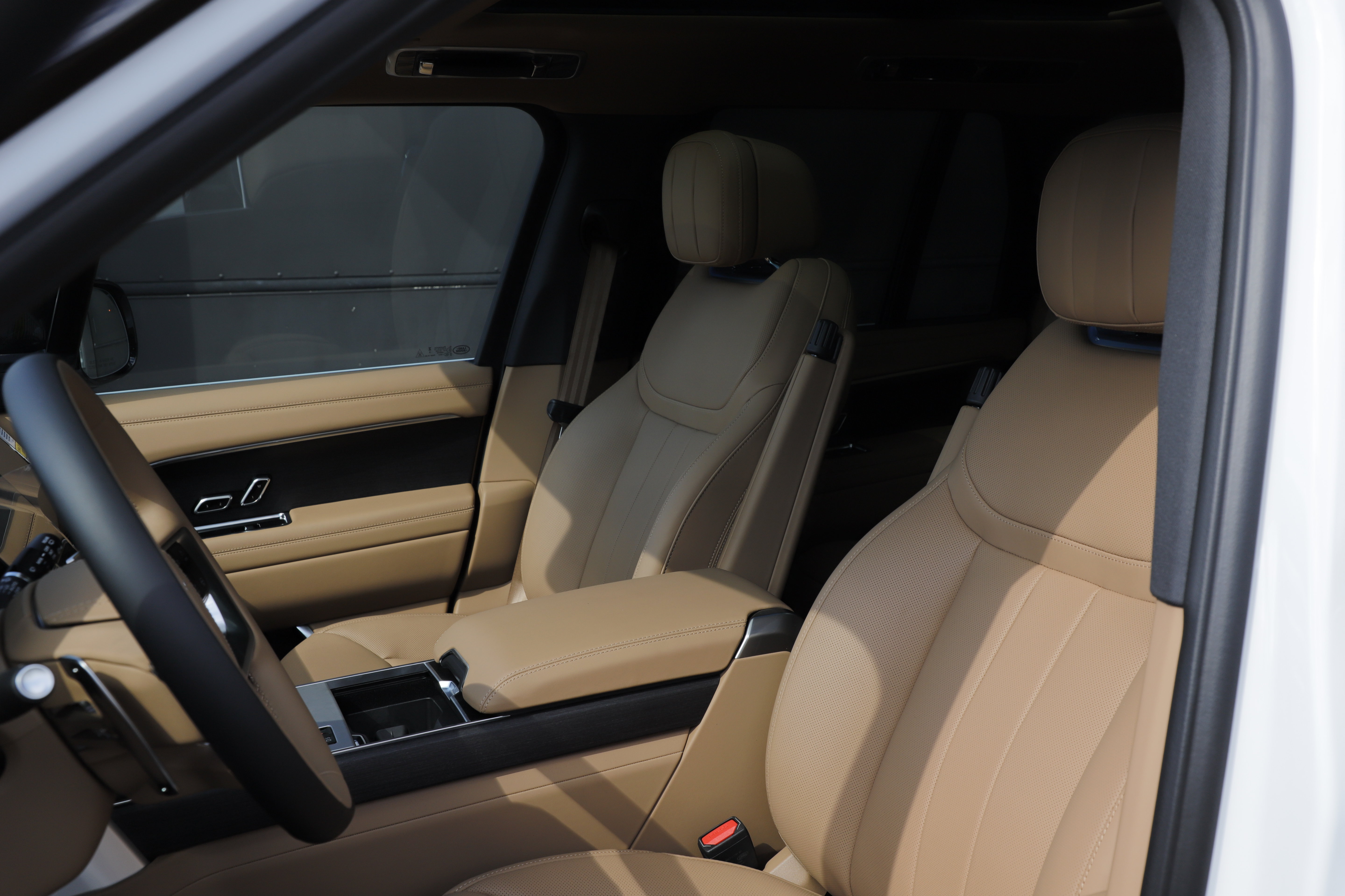 New 2026 Land Rover Range Rover SE AWD/4WD image 17