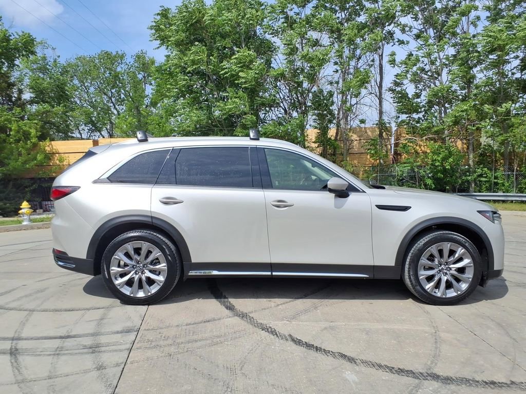 Used 2024 MAZDA CX-90 3.3 Turbo w/ Premium Package image 2