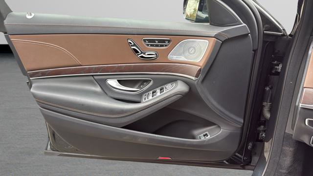 Used 2019 Mercedes-Benz S 560 Sedan image 10