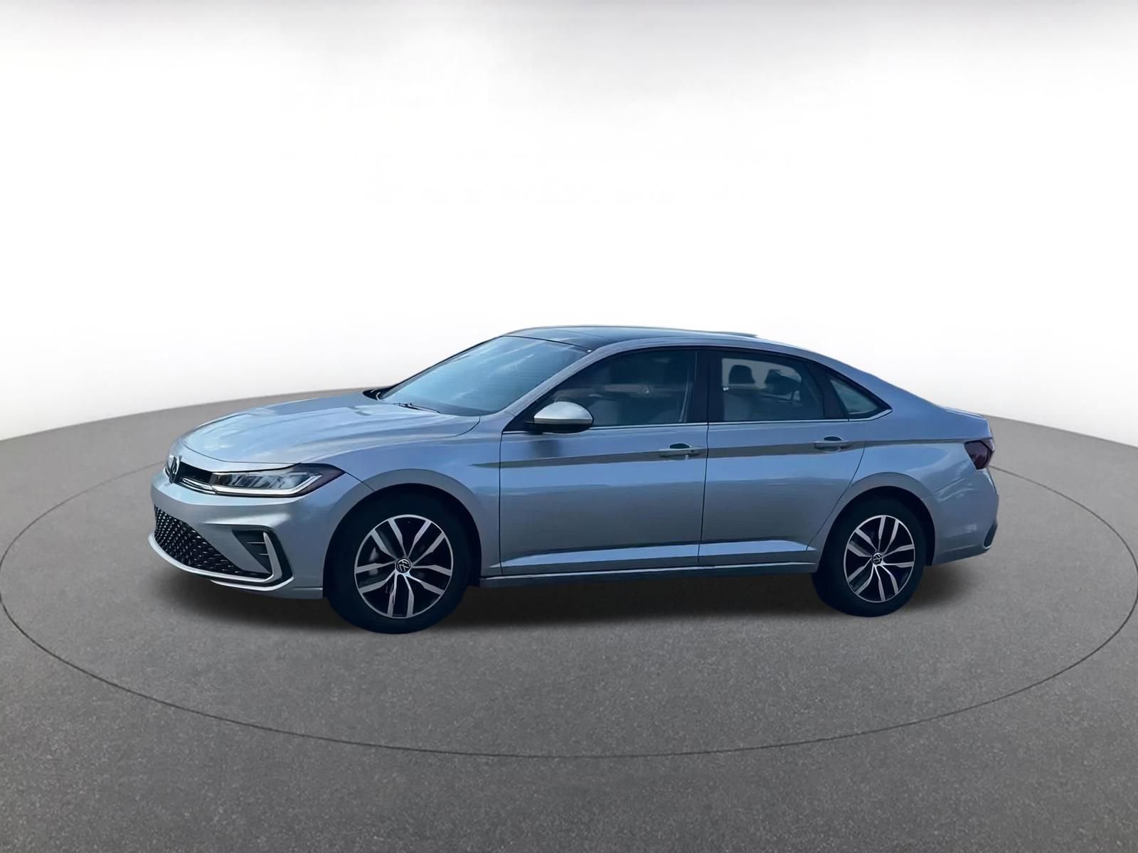 Used 2025 Volkswagen Jetta SE image 8