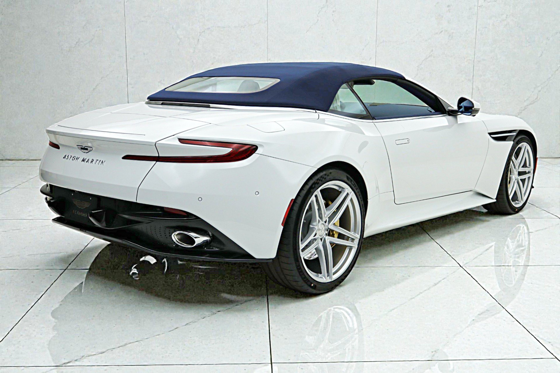 Used 2026 Aston Martin DB12 Convertible RWD image 30