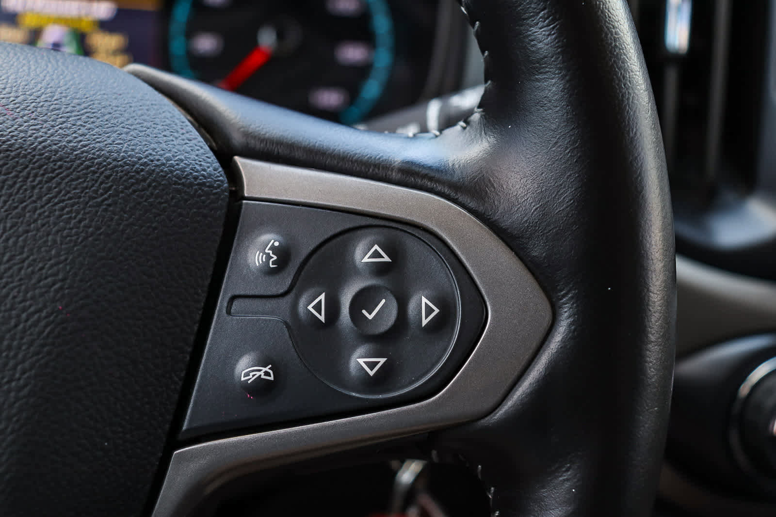 Used 2021 Chevrolet Colorado Z71 w/ Safety Package image 24