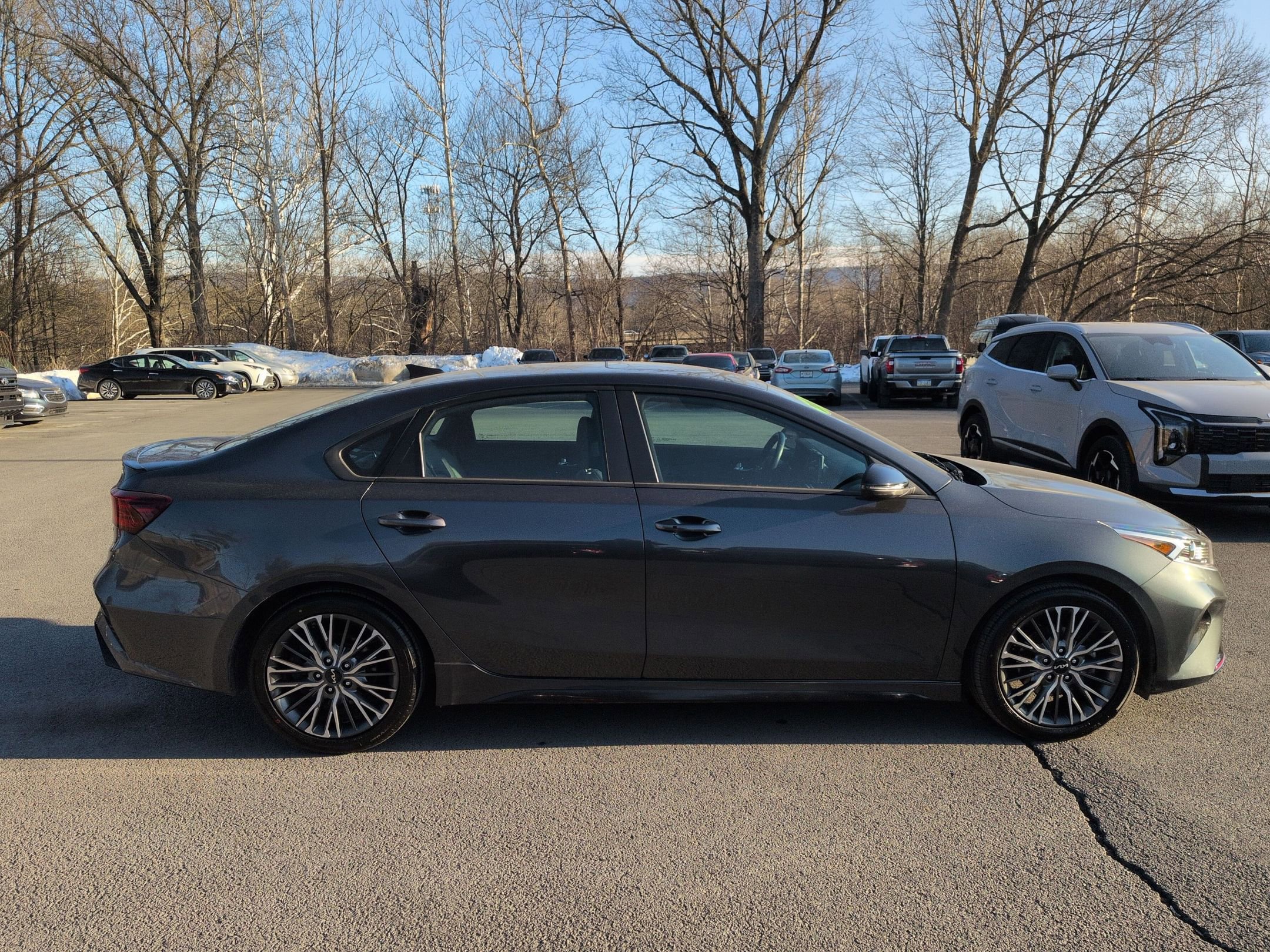 Used 2022 Kia Forte GT-Line w/ GT-Line Premium Package image 4