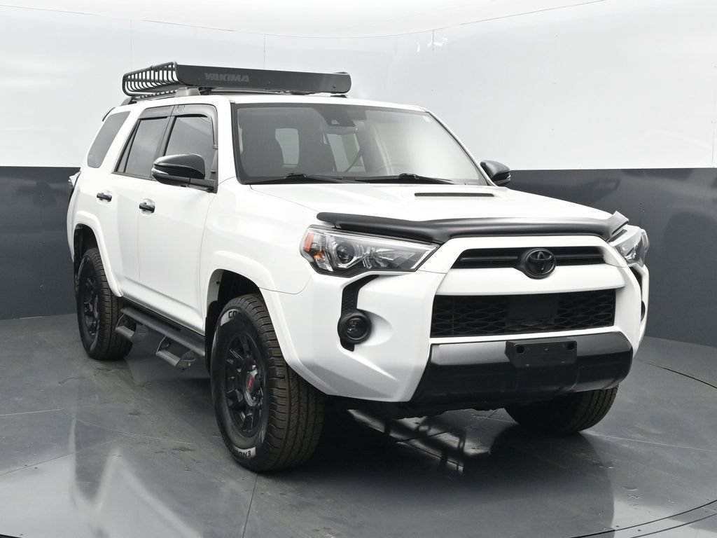 Used 2021 Toyota 4Runner Venture w/ Moonroof Package AWD/4WD image 3