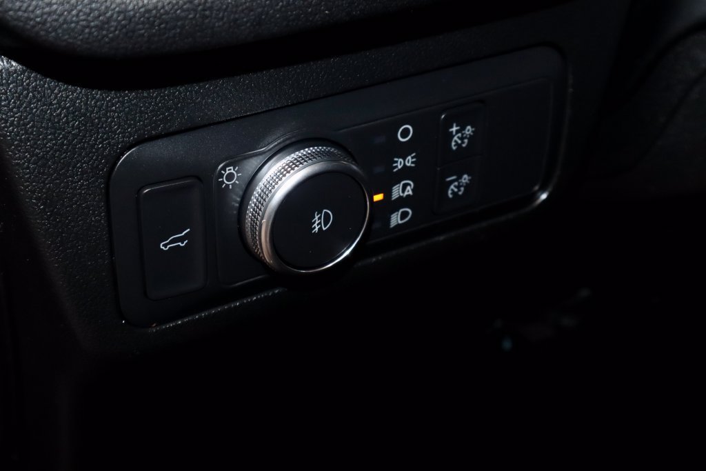 Certified 2022 Ford Escape SEL FWD image 27
