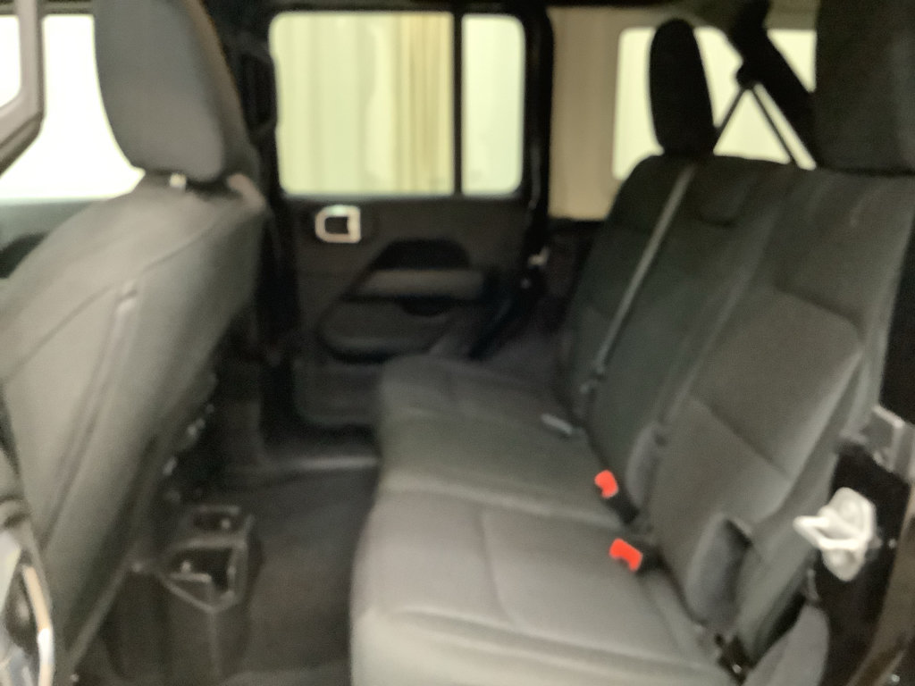 Used 2021 Jeep Wrangler Unlimited Sahara w/ Uconnect 4C Nav & Sound Group AWD/4WD image 24