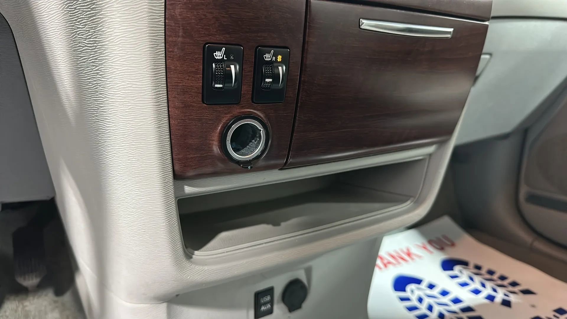 Used 2014 Toyota Sienna XLE FWD image 28