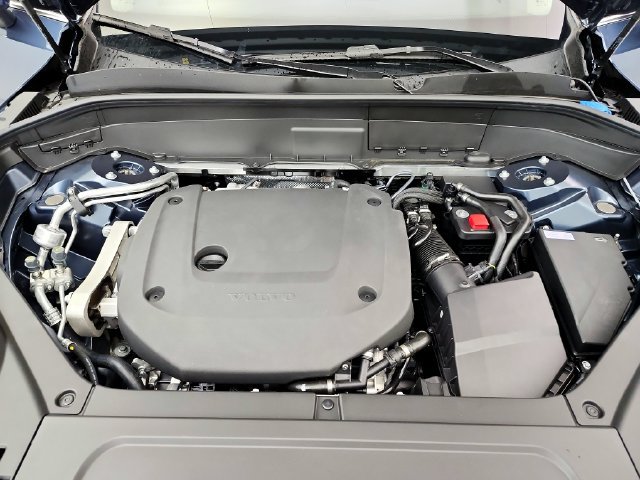 New 2026 Volvo XC90 B6 Plus w/ Protection Package AWD/4WD image 33