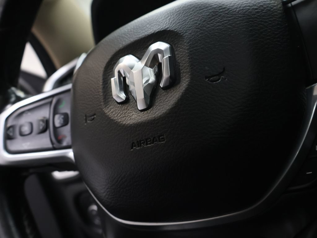 Used 2019 RAM 1500 Laramie AWD/4WD image 21
