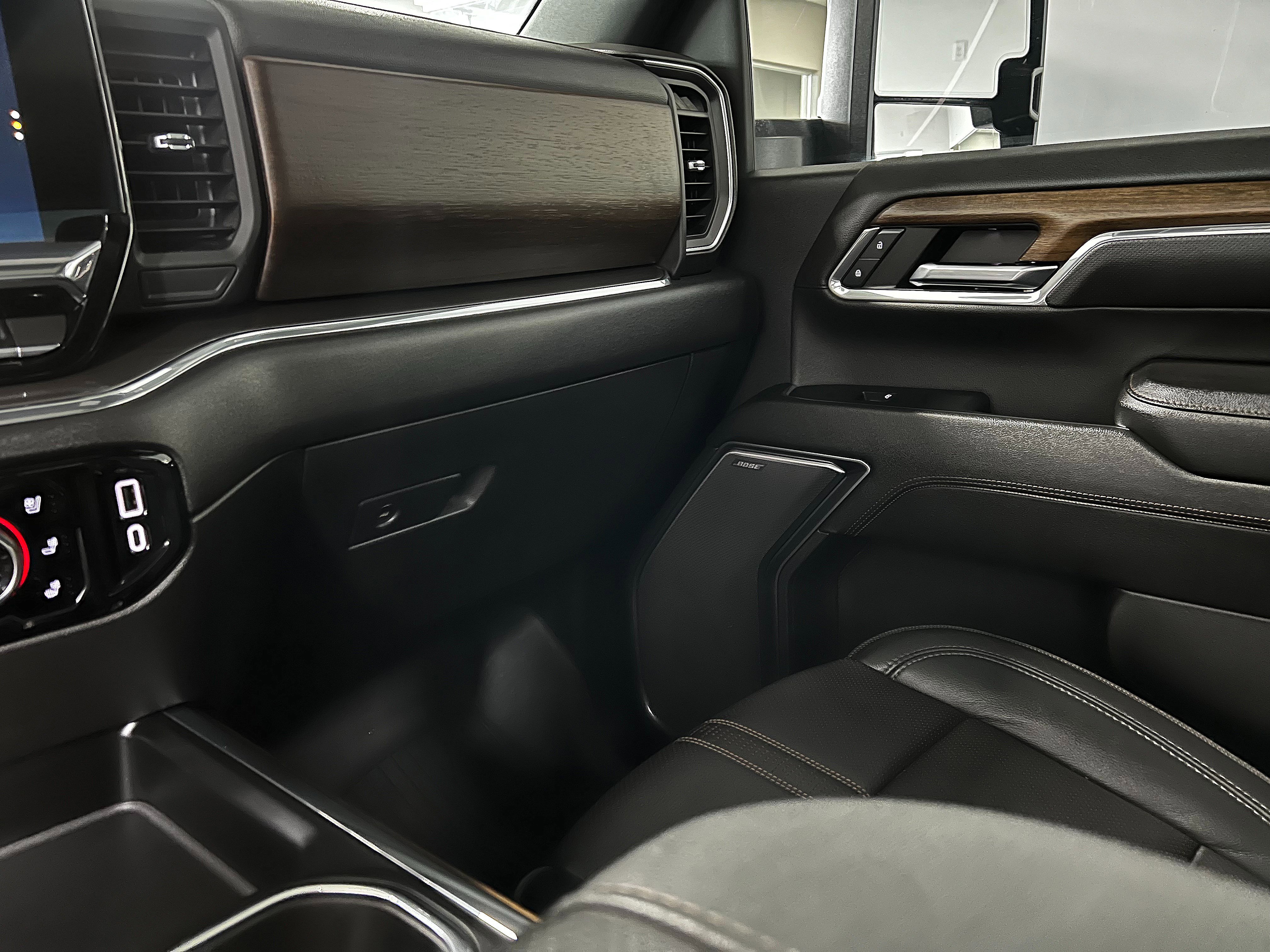 Used 2024 Chevrolet Silverado 3500 High Country w/ High Country Premium Package AWD/4WD image 19