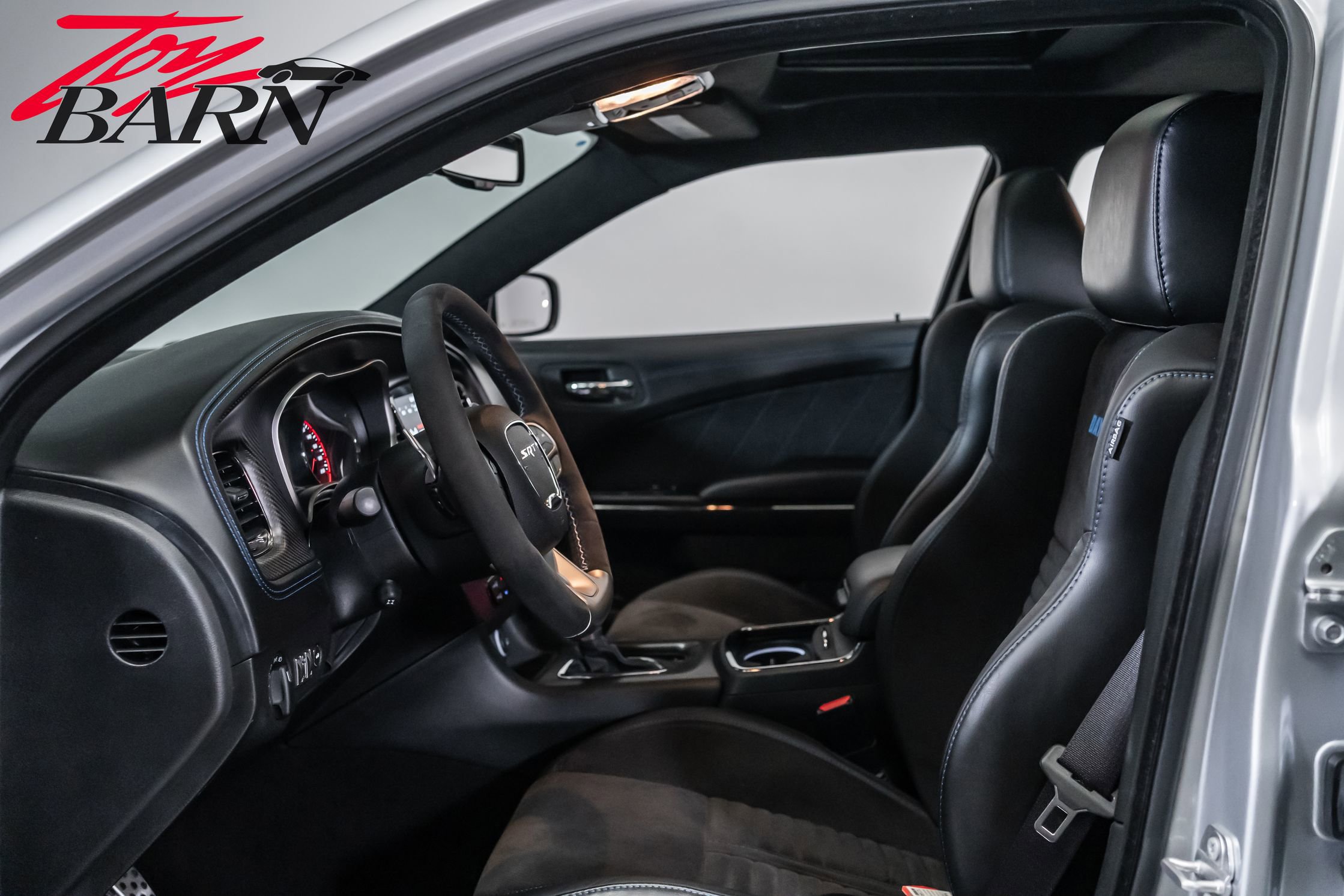 Used 2020 Dodge Charger SRT Hellcat w/ Harman/Kardon Audio Group RWD image 26