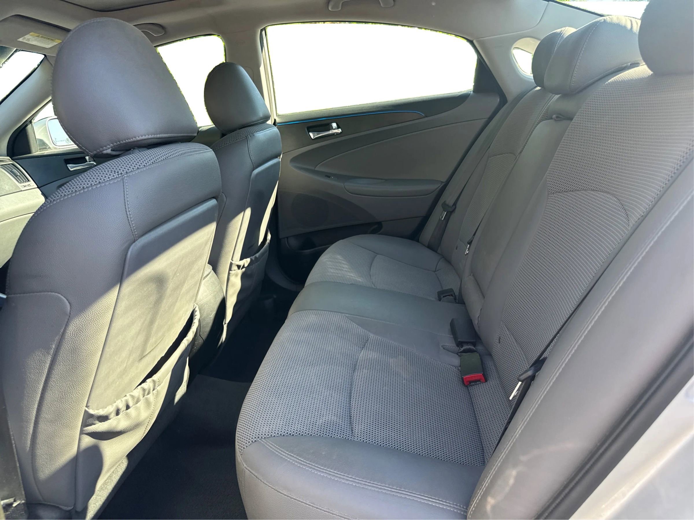 Used 2013 Hyundai Sonata SE w/ Navigation & Sunroof Pkg FWD image 13