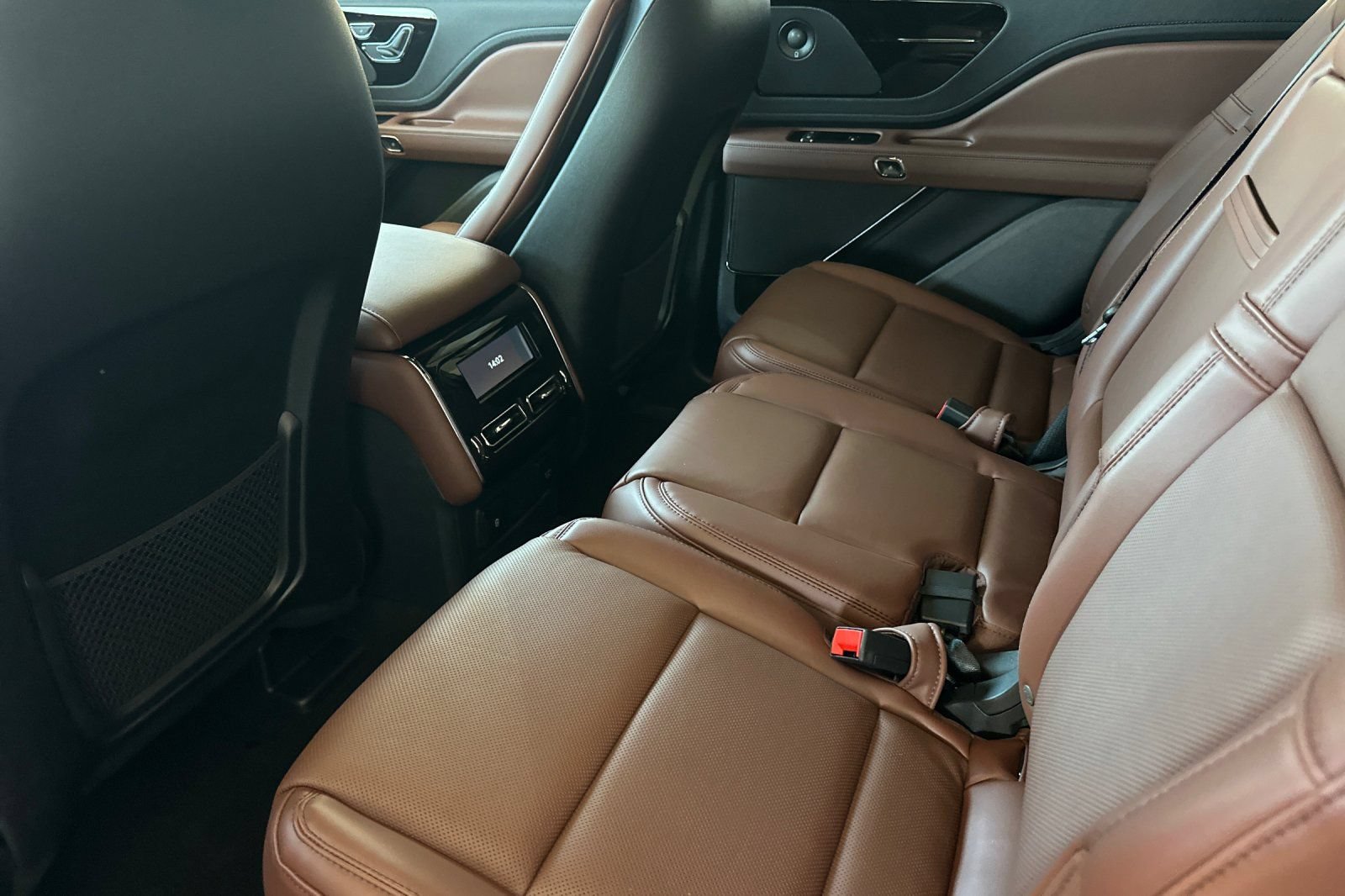 New 2026 Lincoln Aviator Reserve w/ Illumination Package RWD image 11