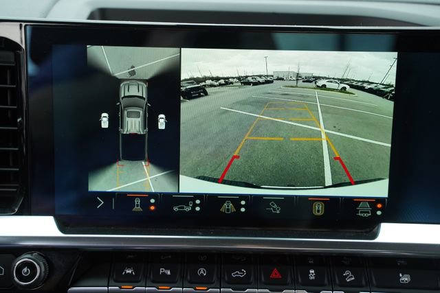 Used 2025 Chevrolet Silverado 1500 LTZ w/ LTZ Premium Package image 29