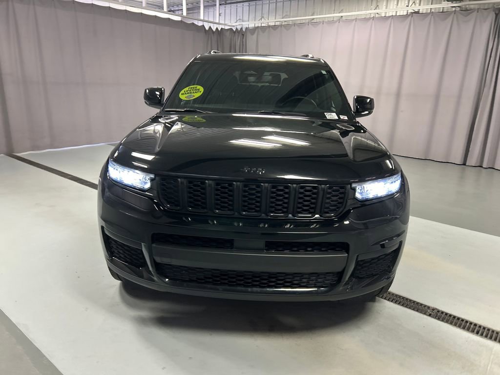 Used 2022 Jeep Grand Cherokee L Laredo image 2