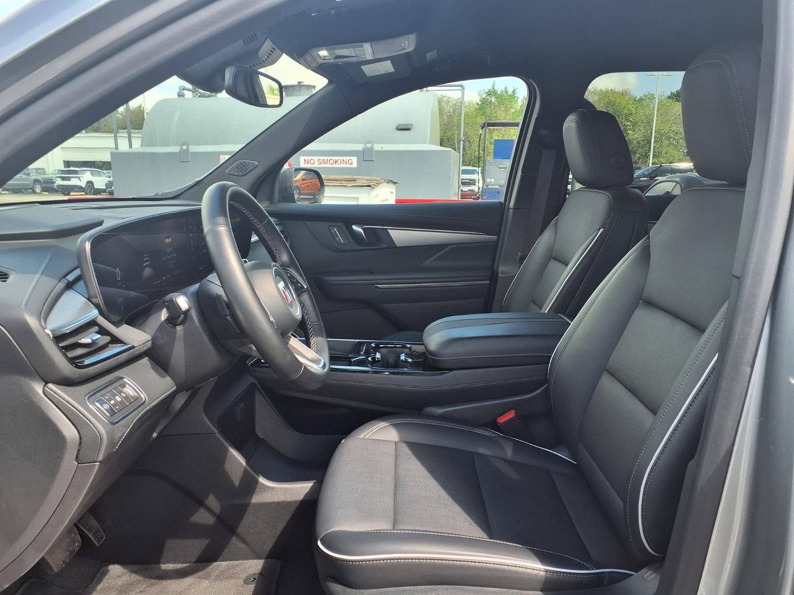 Used 2025 Buick Enclave Preferred image 17