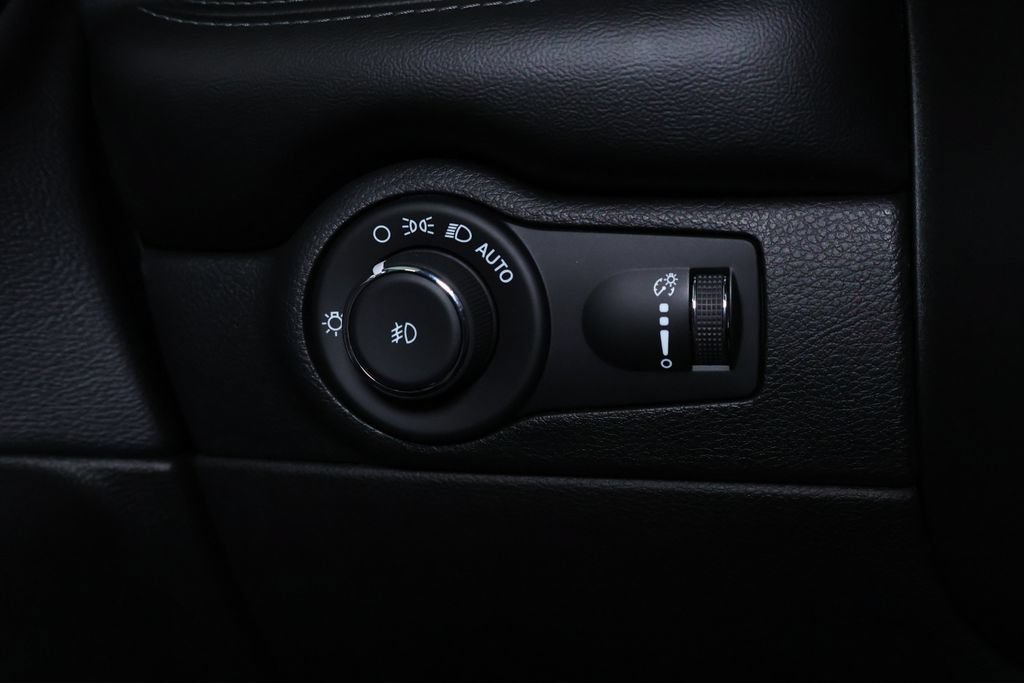 Used 2021 Dodge Durango SXT AWD/4WD image 22