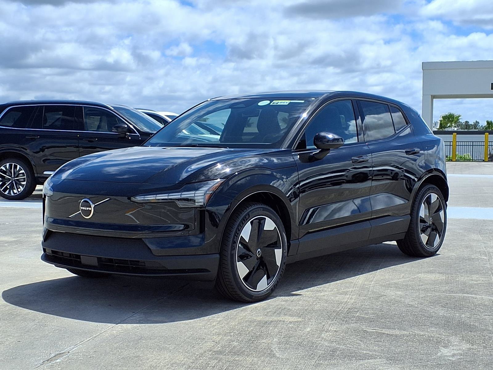 New 2026 Volvo EX30 Plus w/ Protection Package Premier AWD/4WD image 3