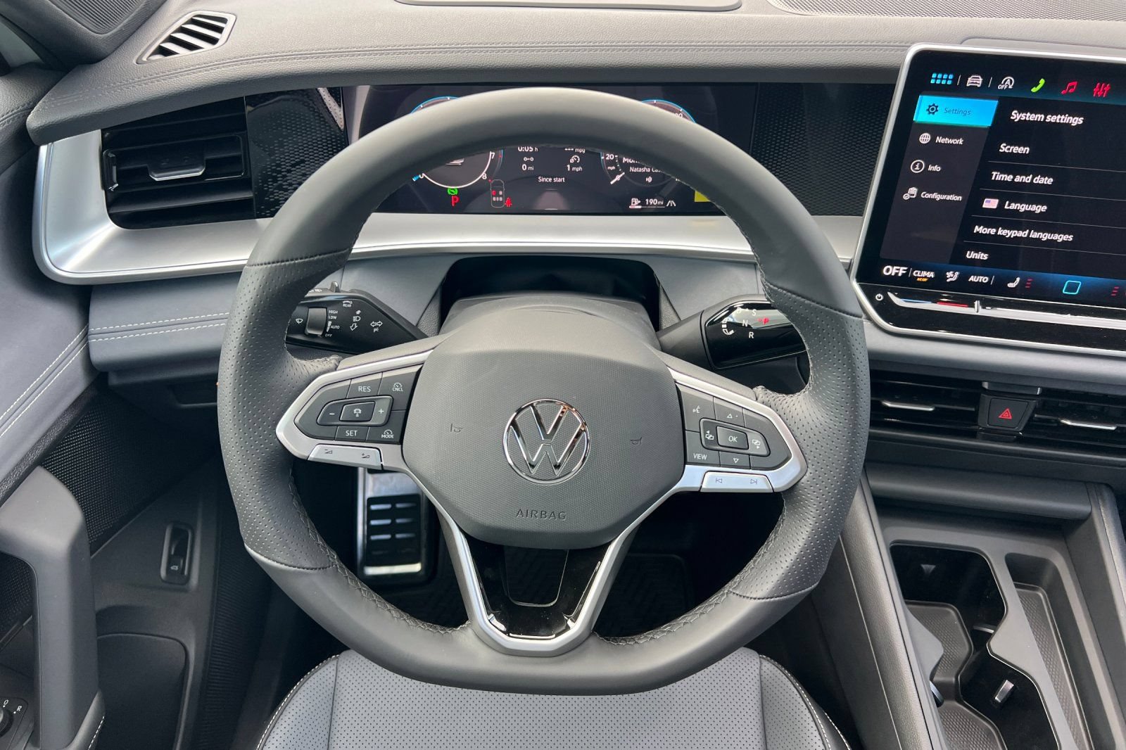 New 2026 Volkswagen Tiguan SE R-Line AWD/4WD image 14